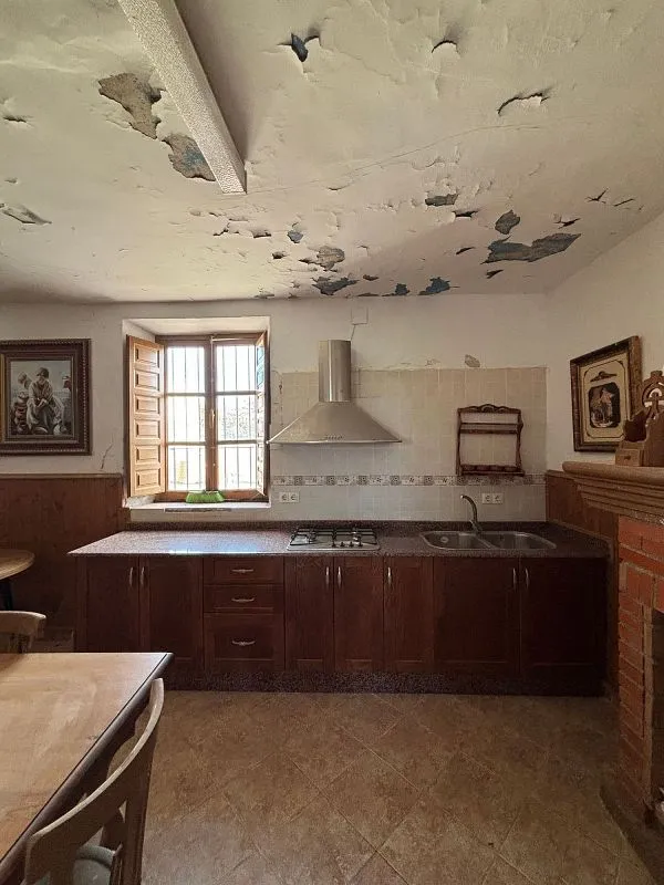 Cuisine - Traditional Farmhouse with Stables in Baúl