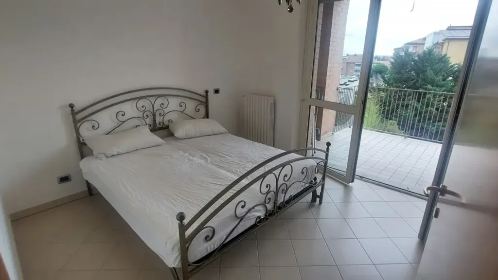 Chambres - Modern Apartment with Panoramic Terrace in Alba
