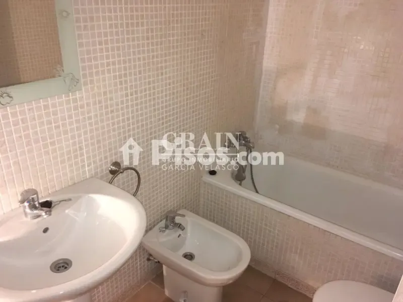 Bathrooms - Apartment with Garage in Campus, Albacete