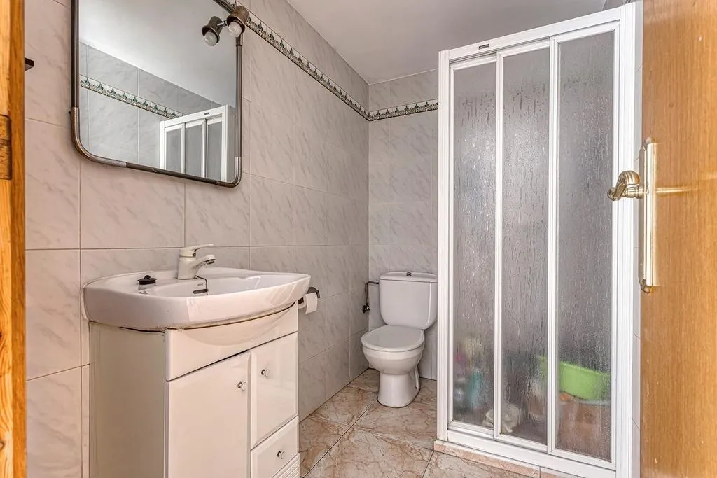 Bathrooms - Luxury Detached House with Terrace in Igualada