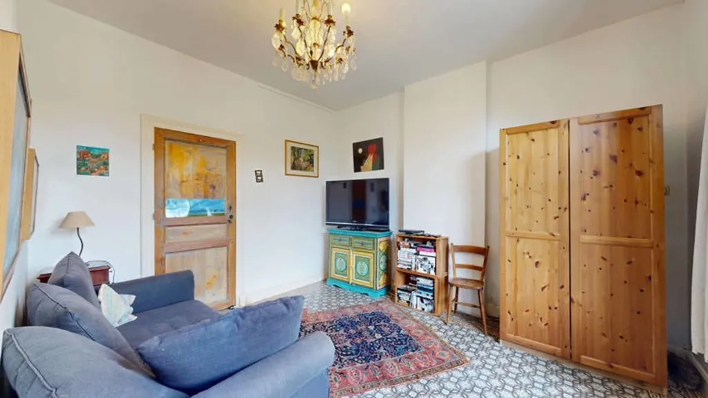 Elutuba - Renovated House with Two Units in Orbais