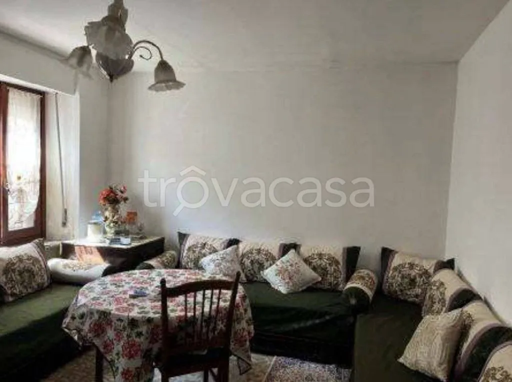 Séjour - Ground Floor Apartment with Courtyard Access in Priocca