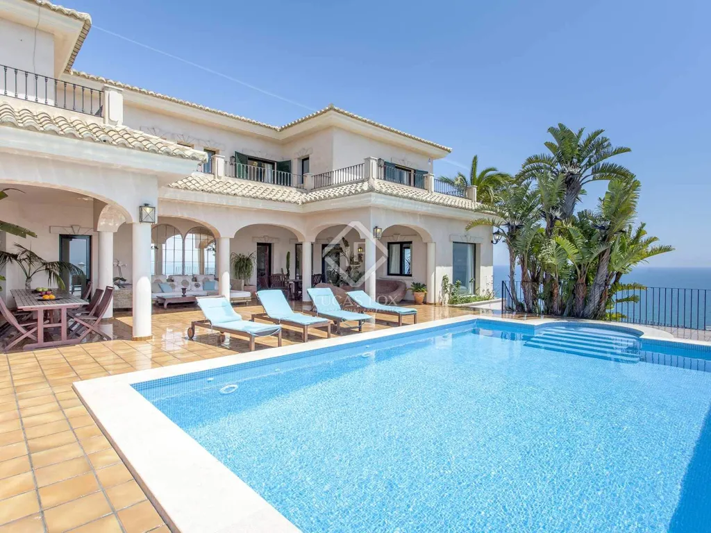 pool_area