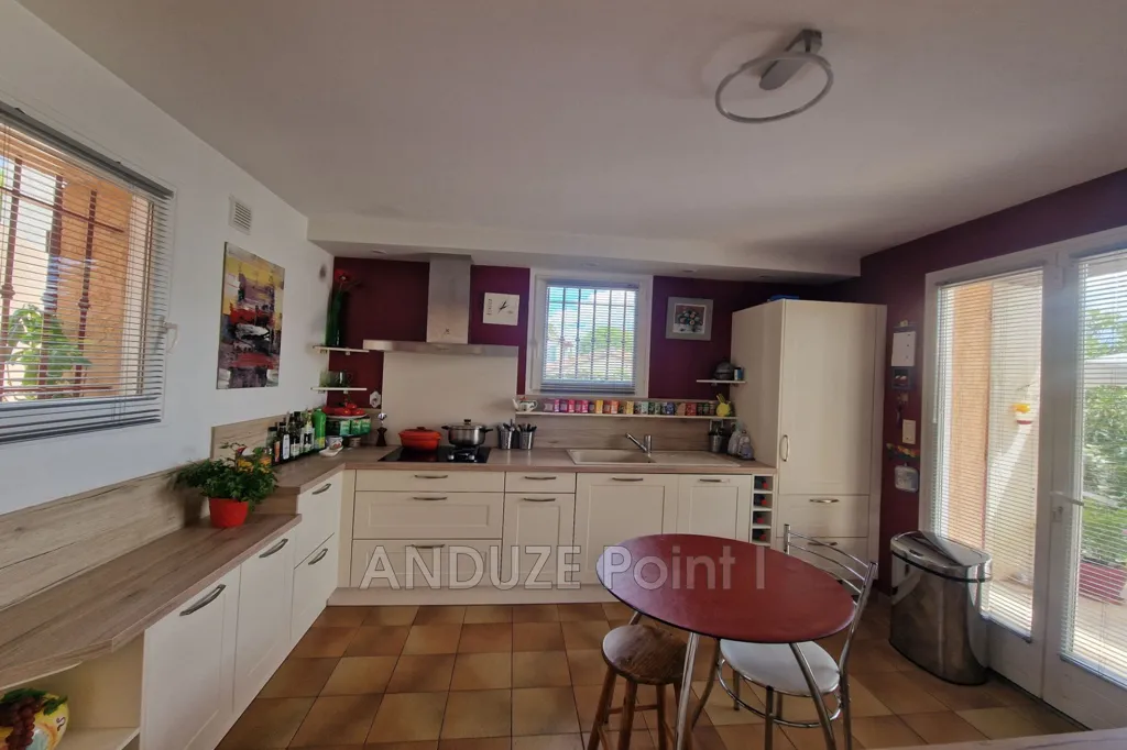 Cuisine - Villa Luxueuse avec Piscine à Anduze