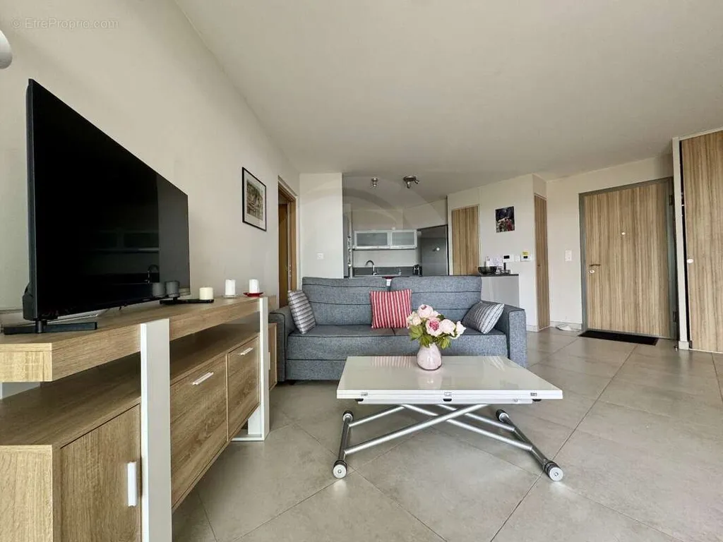 Séjour - Appartement 4 Pièces avec Terrasse à Sète