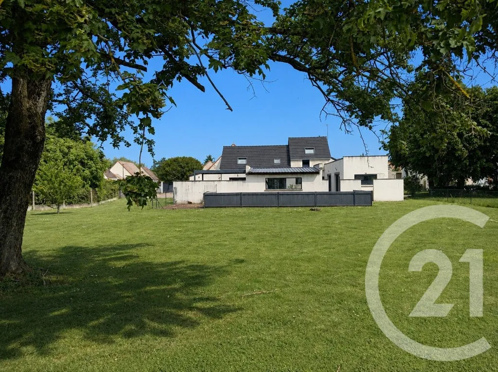 Jardin - Villa Rénovée avec Piscine à Beffes