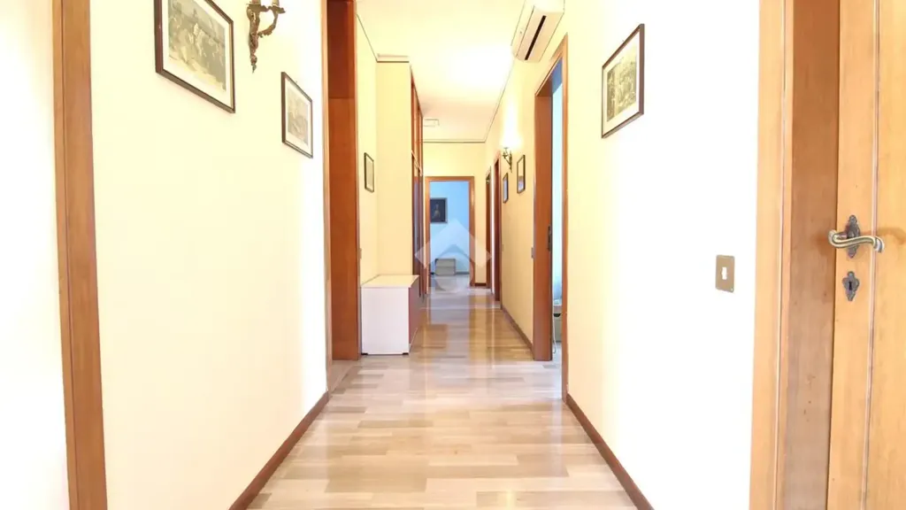 Entrée - Prestigious Villa with Garden in Creazzo