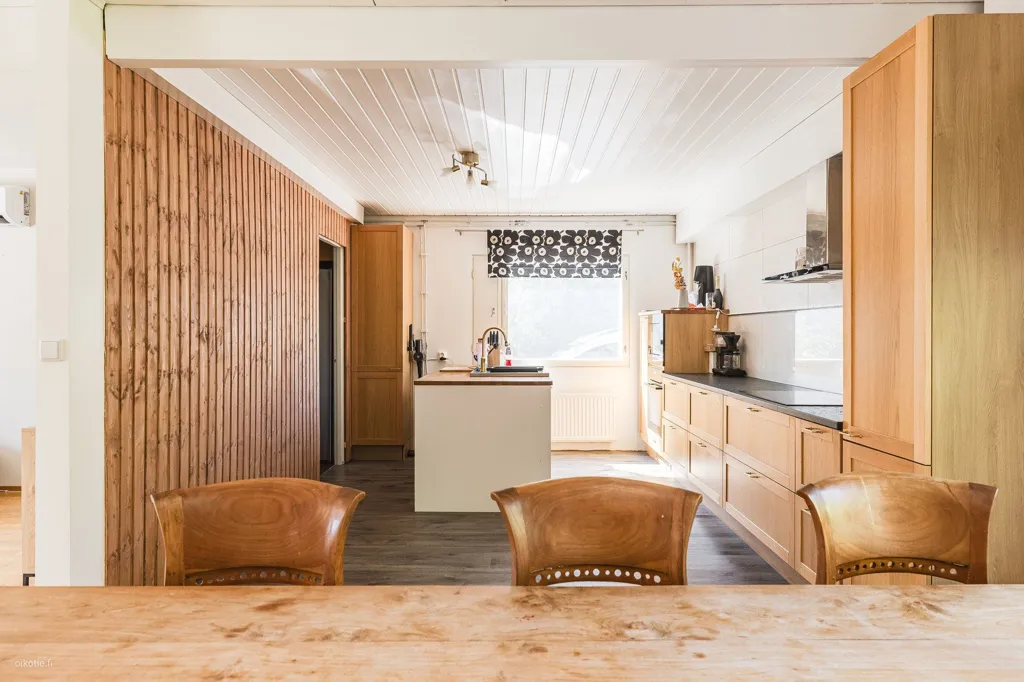 Salle à manger - Detached House with Pool in Lahti Patomäki