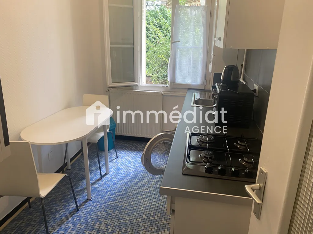 Cuisine - Appartement 1 Pièce Proche RER A à Rueil-Malmaison