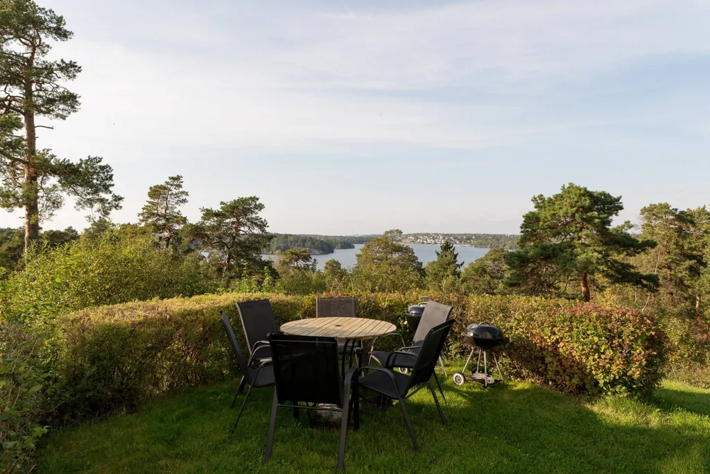 Jardin - Renovated Apartment with Mälaren View in Södermalm