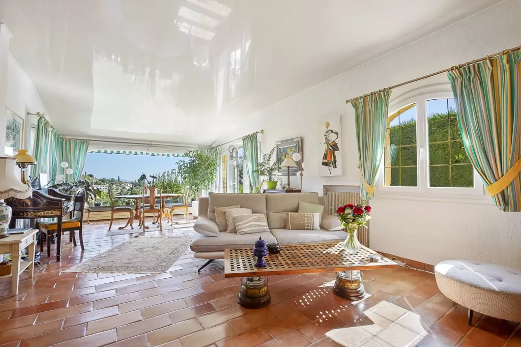 Séjour - Villa de Charme avec Vue Mer au Rouret