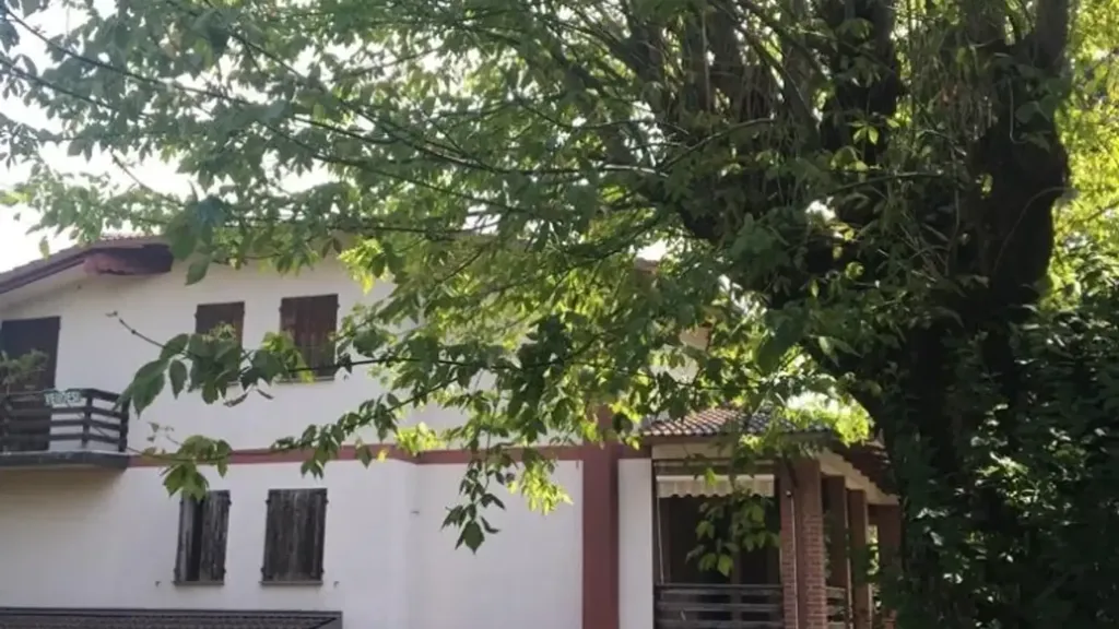 Extérieur - Large Villa on 2500m² Plot in Formigine