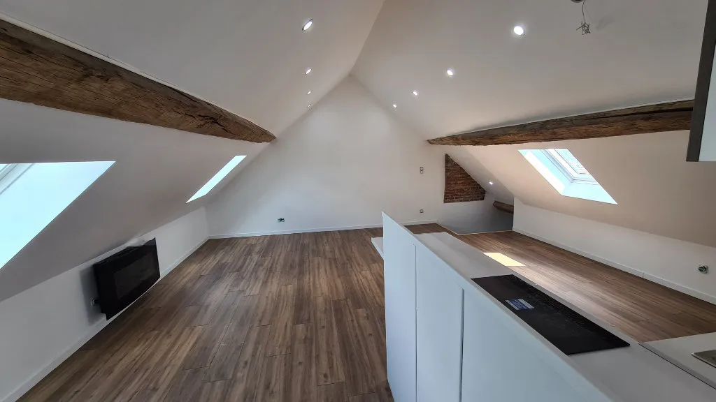 Pièces - Appartement T1bis Duplex avec Parking à Voray-sur-l'Ognon