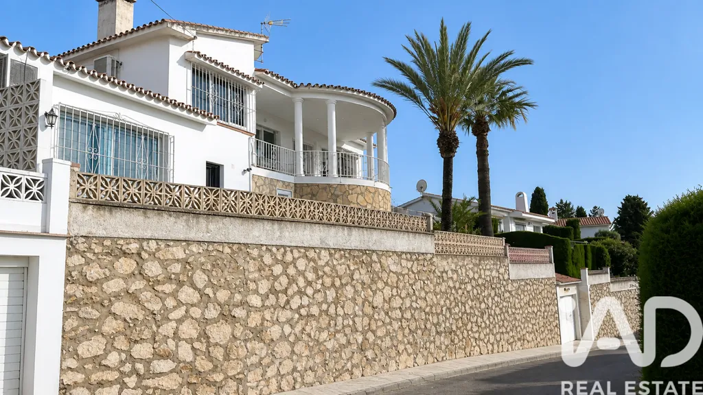 Välivaade - Duplex with Sea Views in Vélez-Málaga
