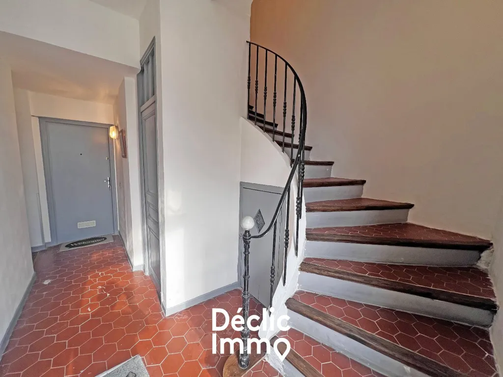 Rooms - Two-Unit Apartment Complex near Historic Centre