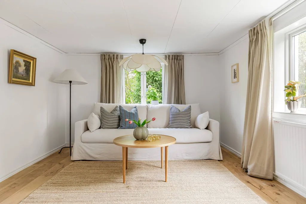 Séjour - Villa with Expansive Garden in Egeby