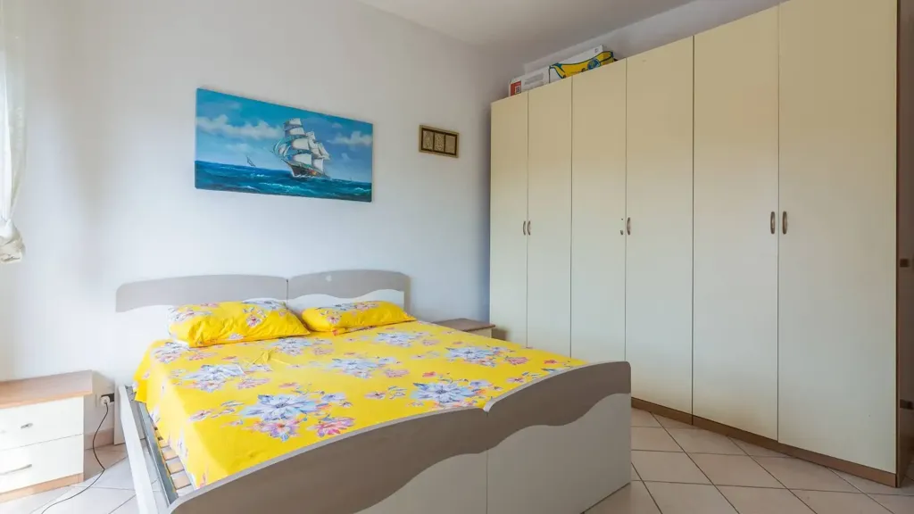 Magamistoad - Triplex with Balcony in Cattolica