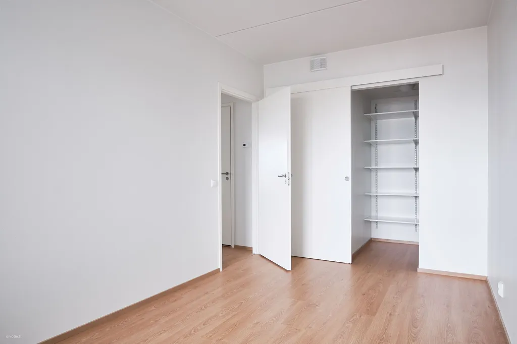 Pièces - Modern Apartment with Balcony in Pähkinärinne, Vantaa