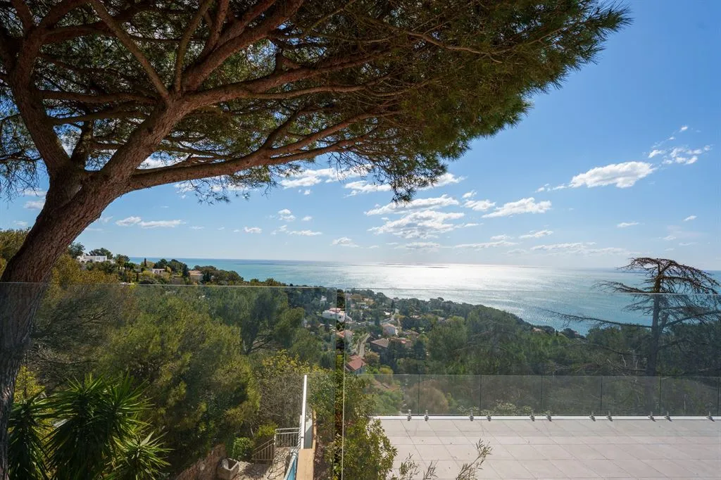 Terrasse - Appartement Contemporain avec Vue Mer à l'Ouest