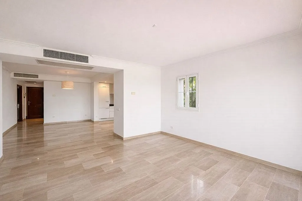 Pièces - Modernised Ground Floor Flat with Pool in Bendinat