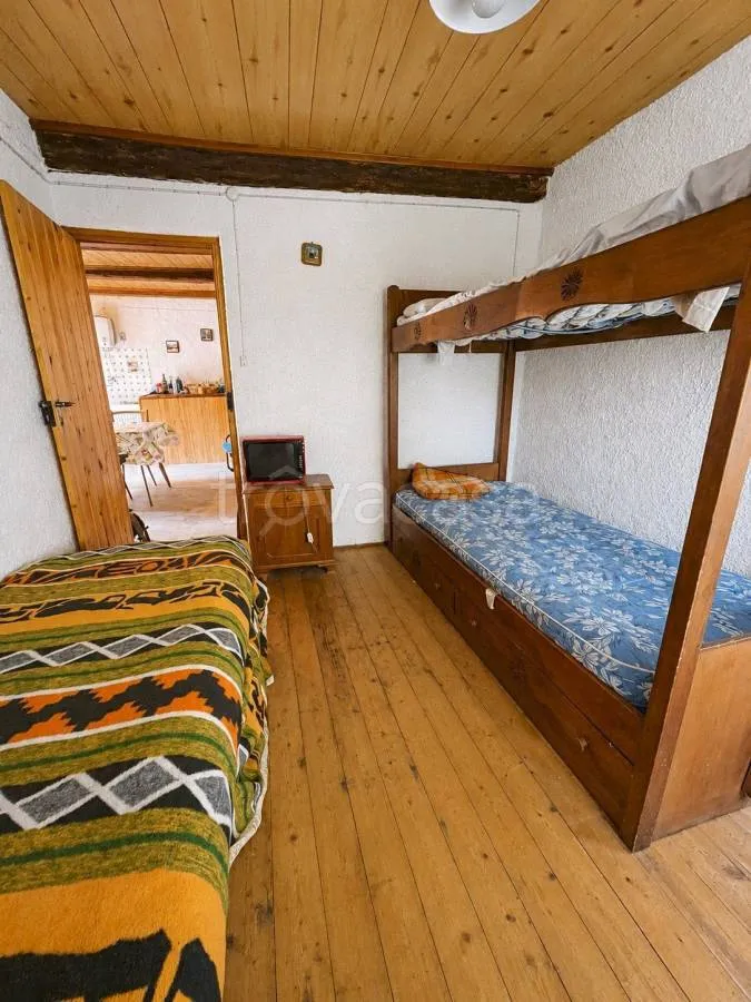 Chambres - Alpine Baita with Mountain Views in Canosio