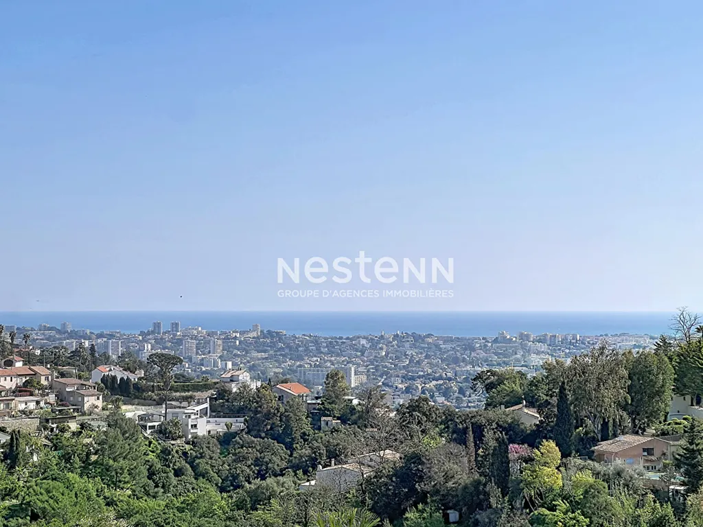2-Bed Apartment with Sea View in Super Cannes