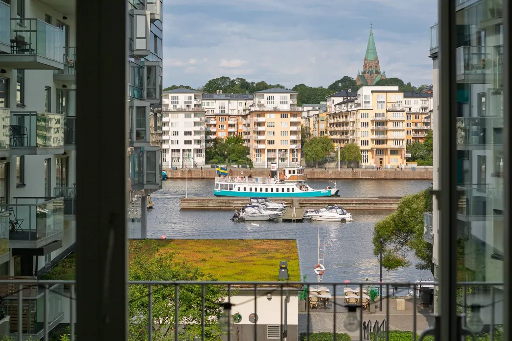 Balcony - Waterfront Apartment with Balcony in Stockholm