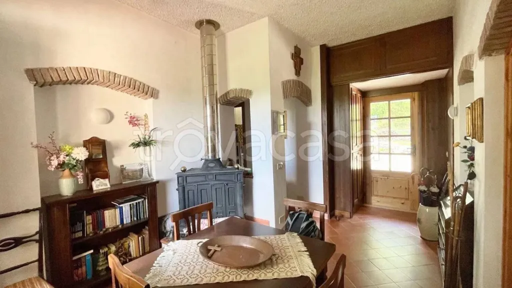 Salle à manger - Modern Villa with South-West View in Orvinio