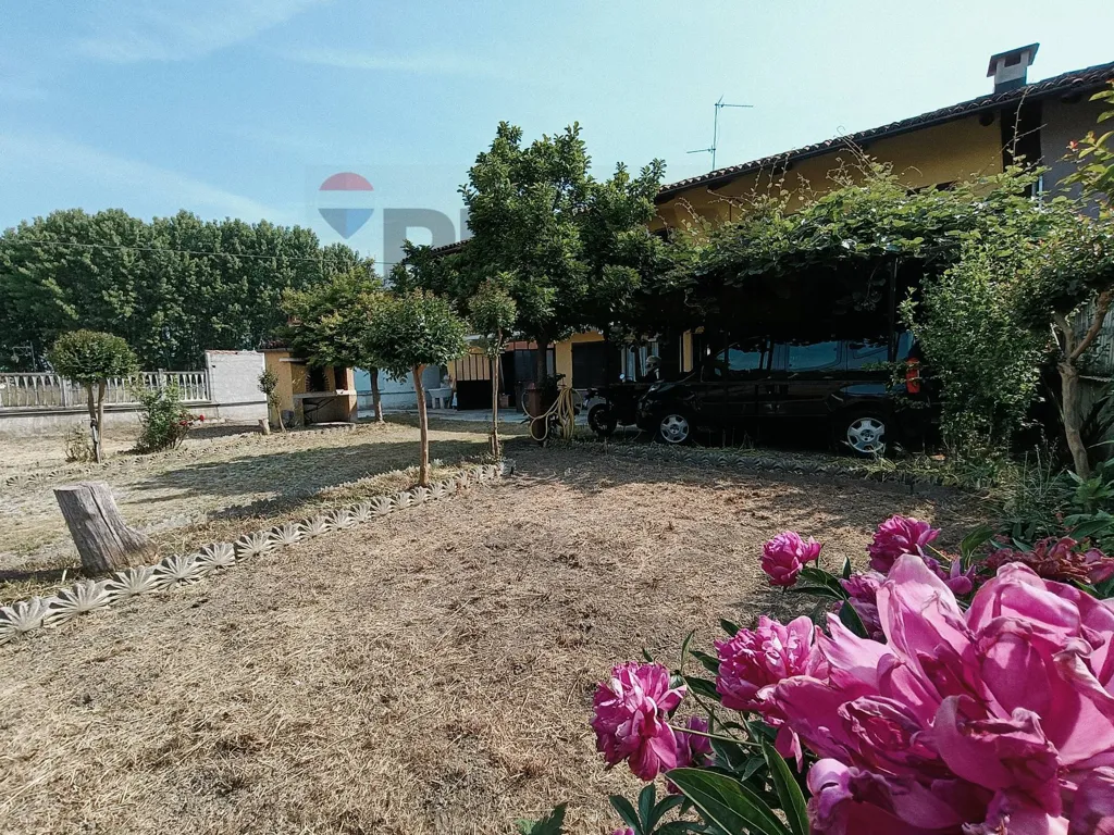 Aed - Semi-detached House with Garden in Virle Piemonte