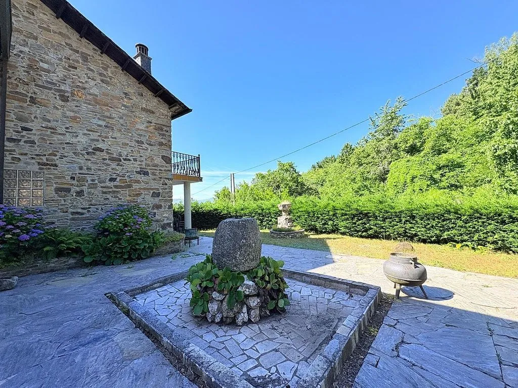 Terrass - Chalet with Terrace in Arganza