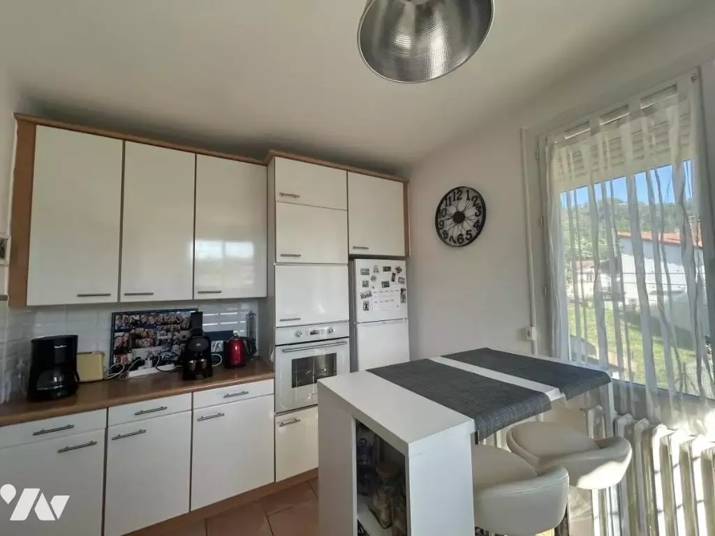 Cuisine - Maison avec Piscine et Jardin à Montélimar