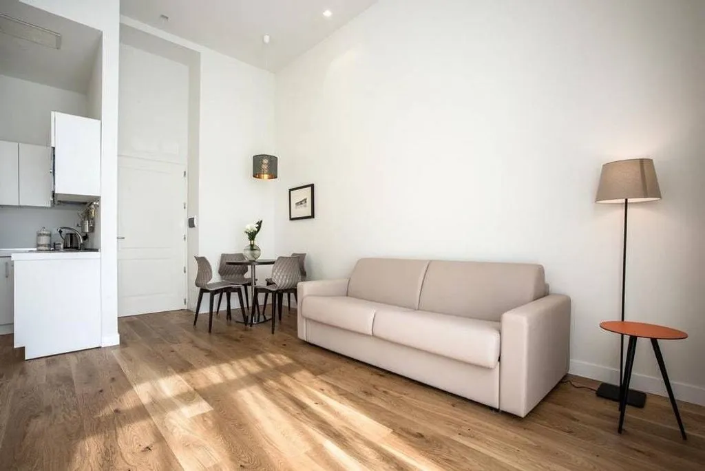 Elutuba - 18-Bedroom Apartment with Panoramic Views in Florence