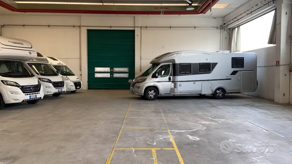 Garaaž - Enclosed Storage for Campers in Rimessaggio