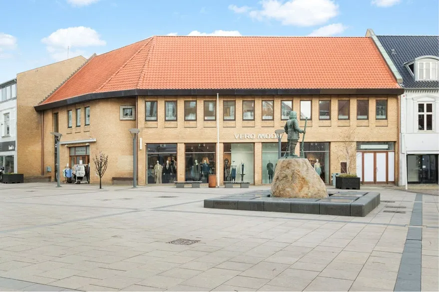 Commercial Property with Elevator in Frederikshavn