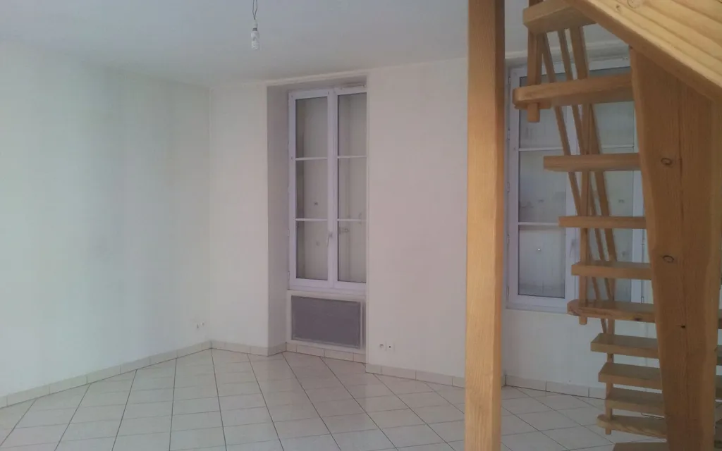 Pièces - Maison Duplex avec Terrasse à Tonnay-Charente