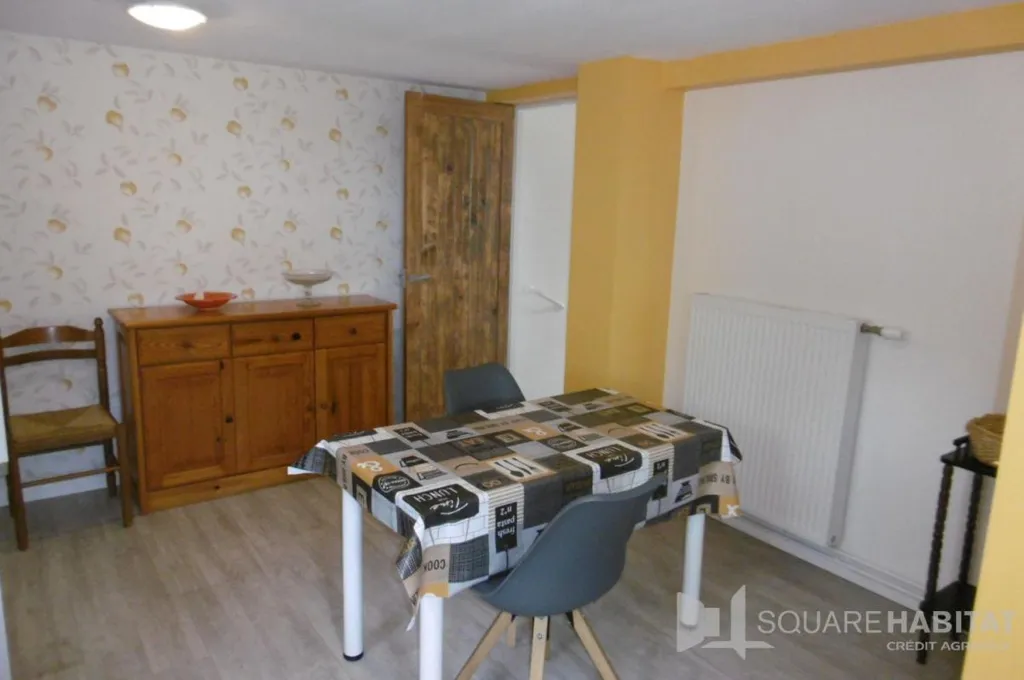 Salle à manger - Appartement Meublé Rez-de-Chaussée à Vichy