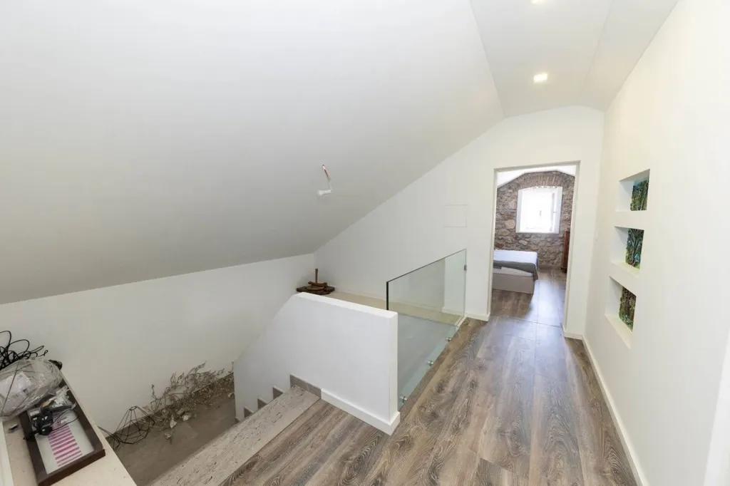 Pièces - Three-Storey Villa with Sea View in Bribir