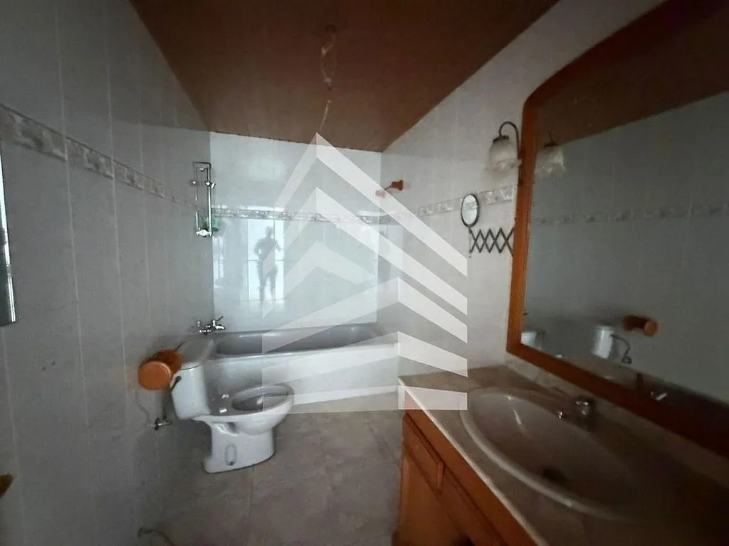 Salles de bain - Terraced Semi-Detached House in Mollerussa