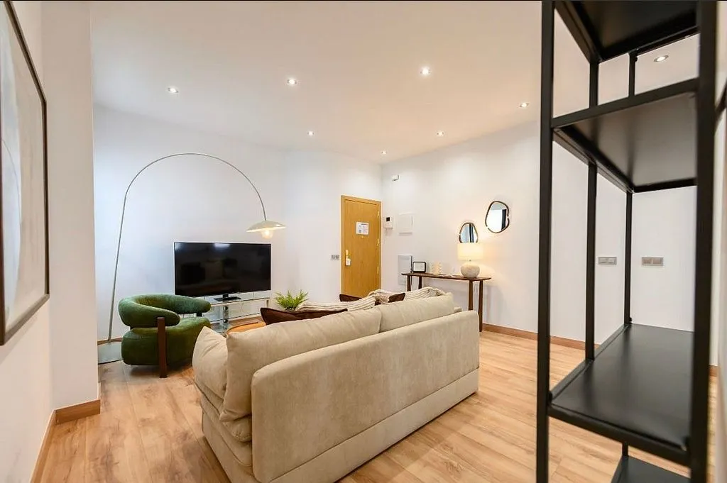Soggiorno - Apartment with A/C in Goya, Madrid