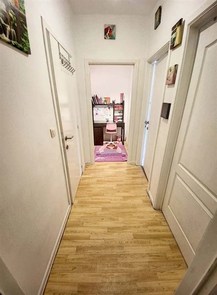 Esik - Apartment with Terrace in Ganshoren
