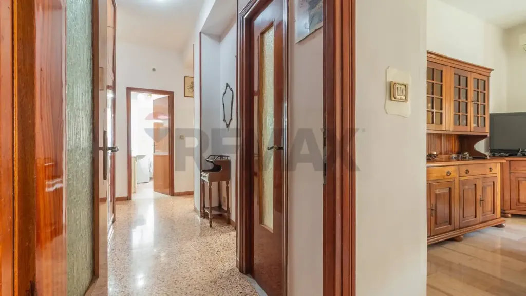 Hallway - Apartment with Balconies in Cappuccini, Viterbo