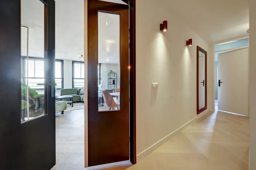 Ingresso - Modernised 3-Bedroom Apartment with Balcony in Westerpark