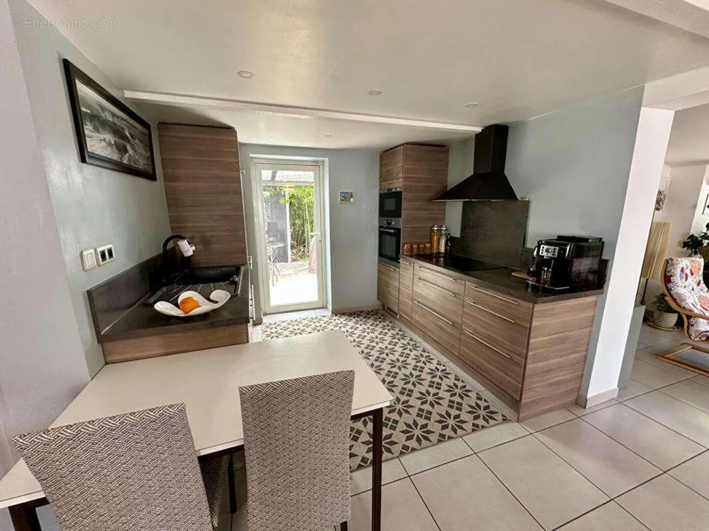 Cuisine - Villa de Plain-pied avec Piscine entre Pignan et Cournonterral