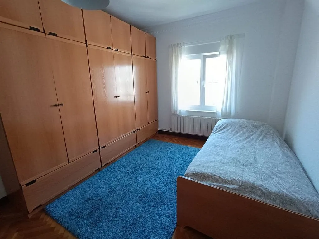 Chambres - Apartment with Balcony in El Parque, Torrelavega