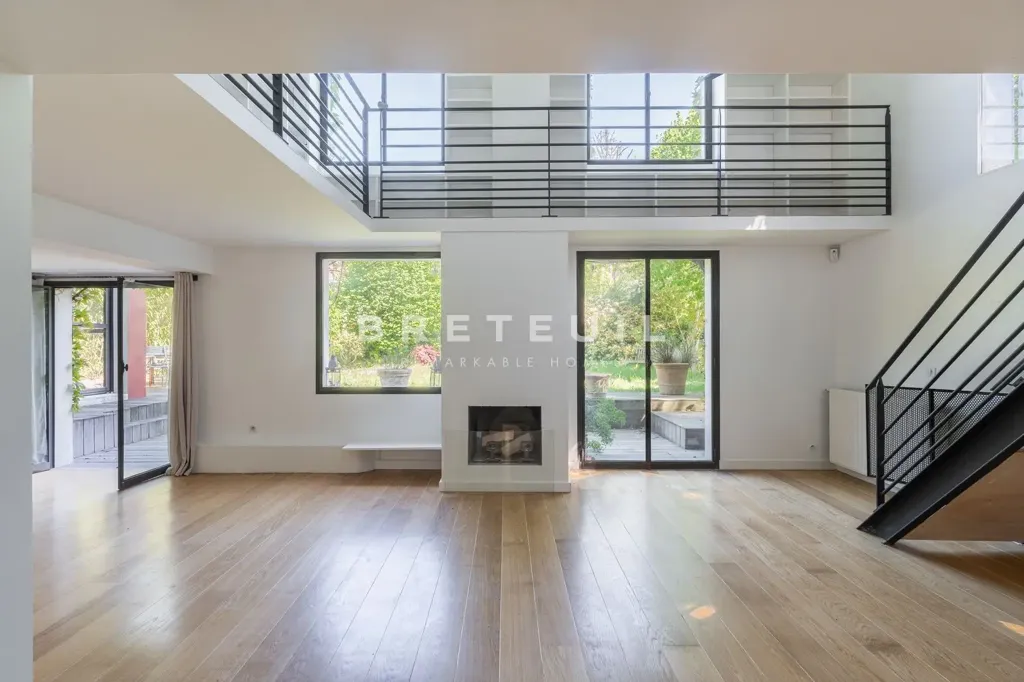 Living Room - Architect's House with Garden in Garches