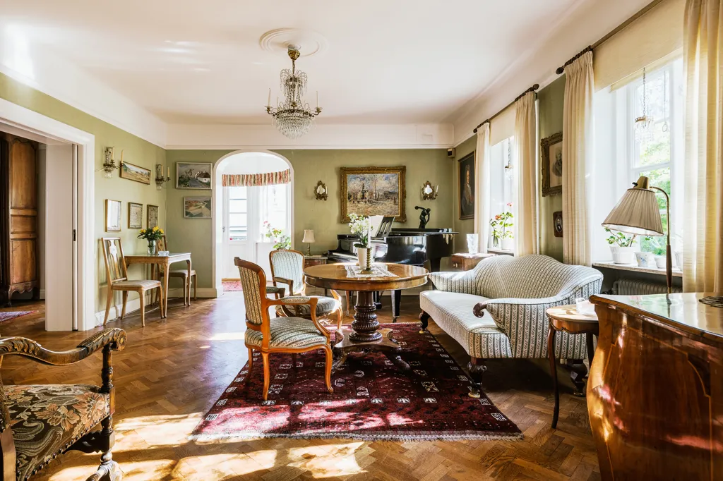 Séjour - 20s Classicist Villa with Garden in Lund