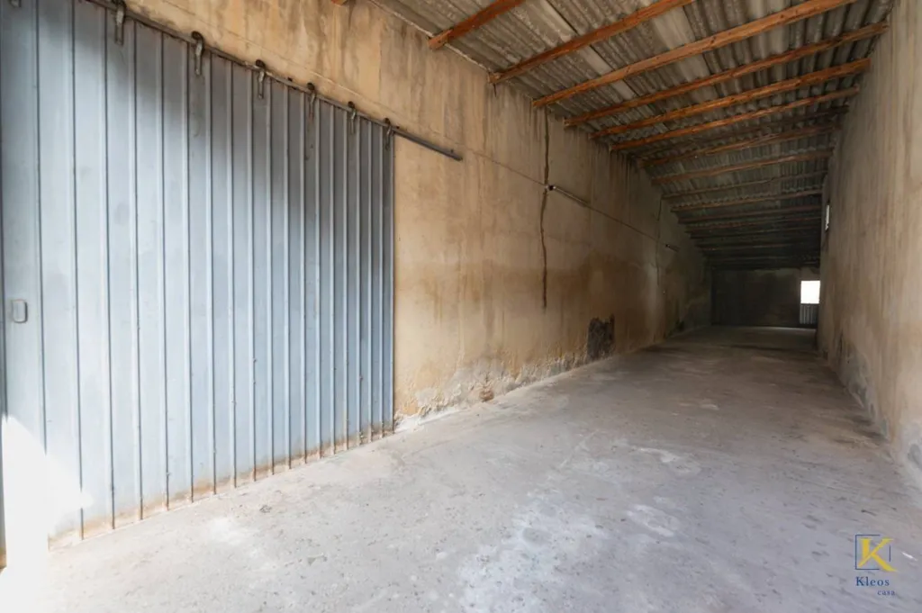 Garage - Detached House with Garden in Vittoria