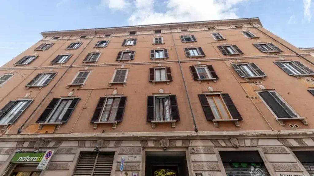 Esterno - Rustic-Style Flat with Balcony in Milan
