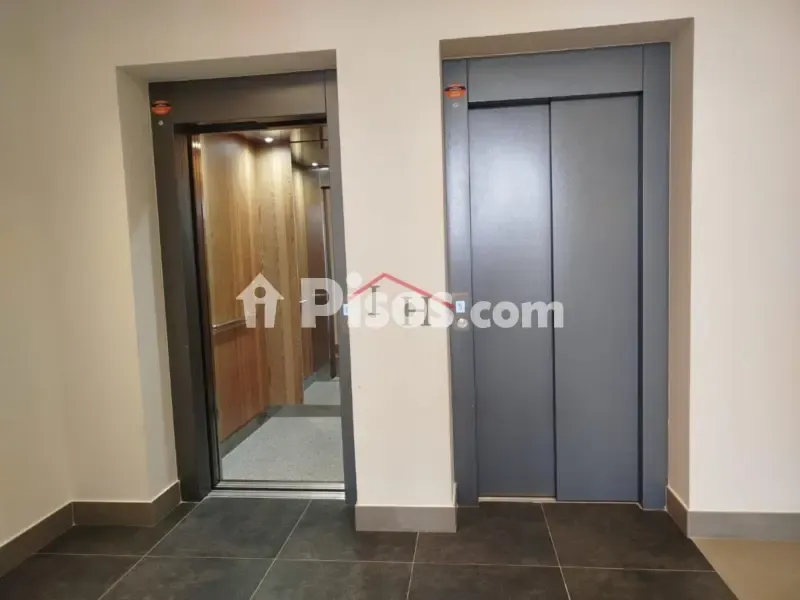 Entrée - Modern Flat with Terrace near University