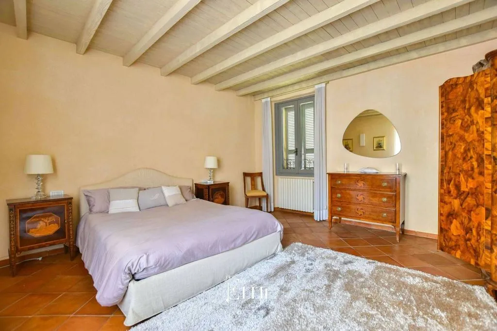 Magamistoad - Historic Villa with Private Garden in Azzate